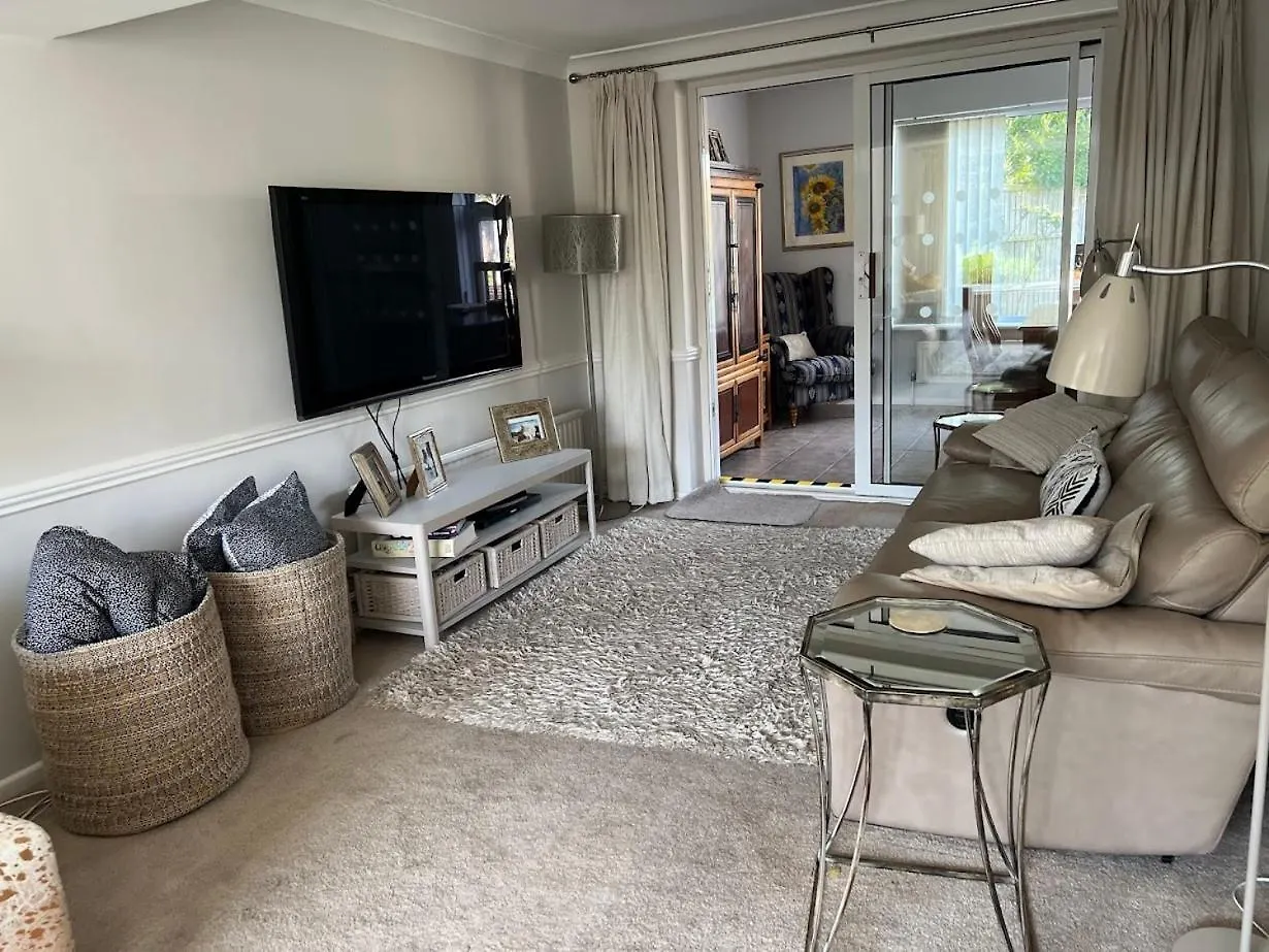 Prime Location - House With Secure Garden Villa Bournemouth Holiday home