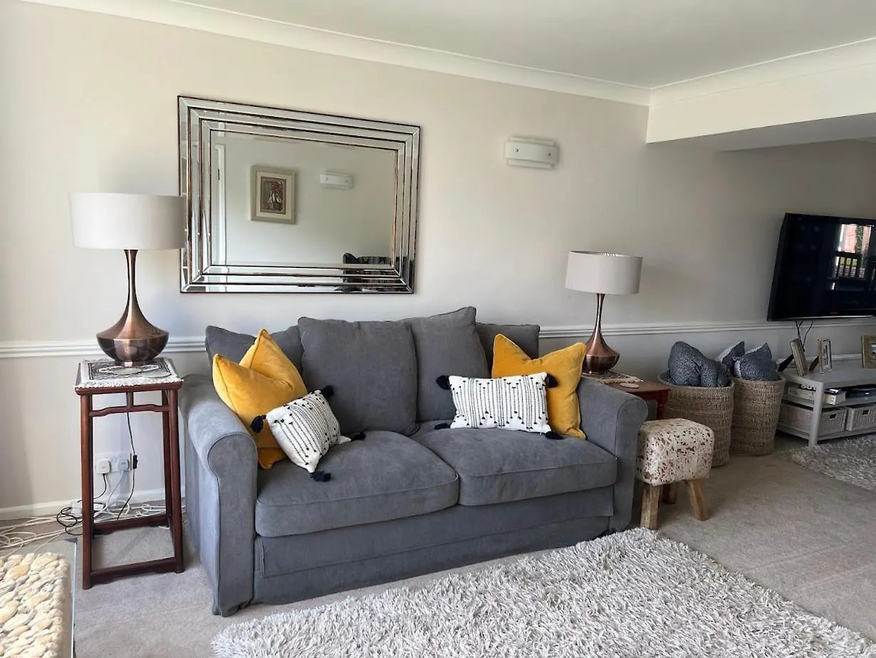 Prime Location - House With Secure Garden Villa Bournemouth Holiday home